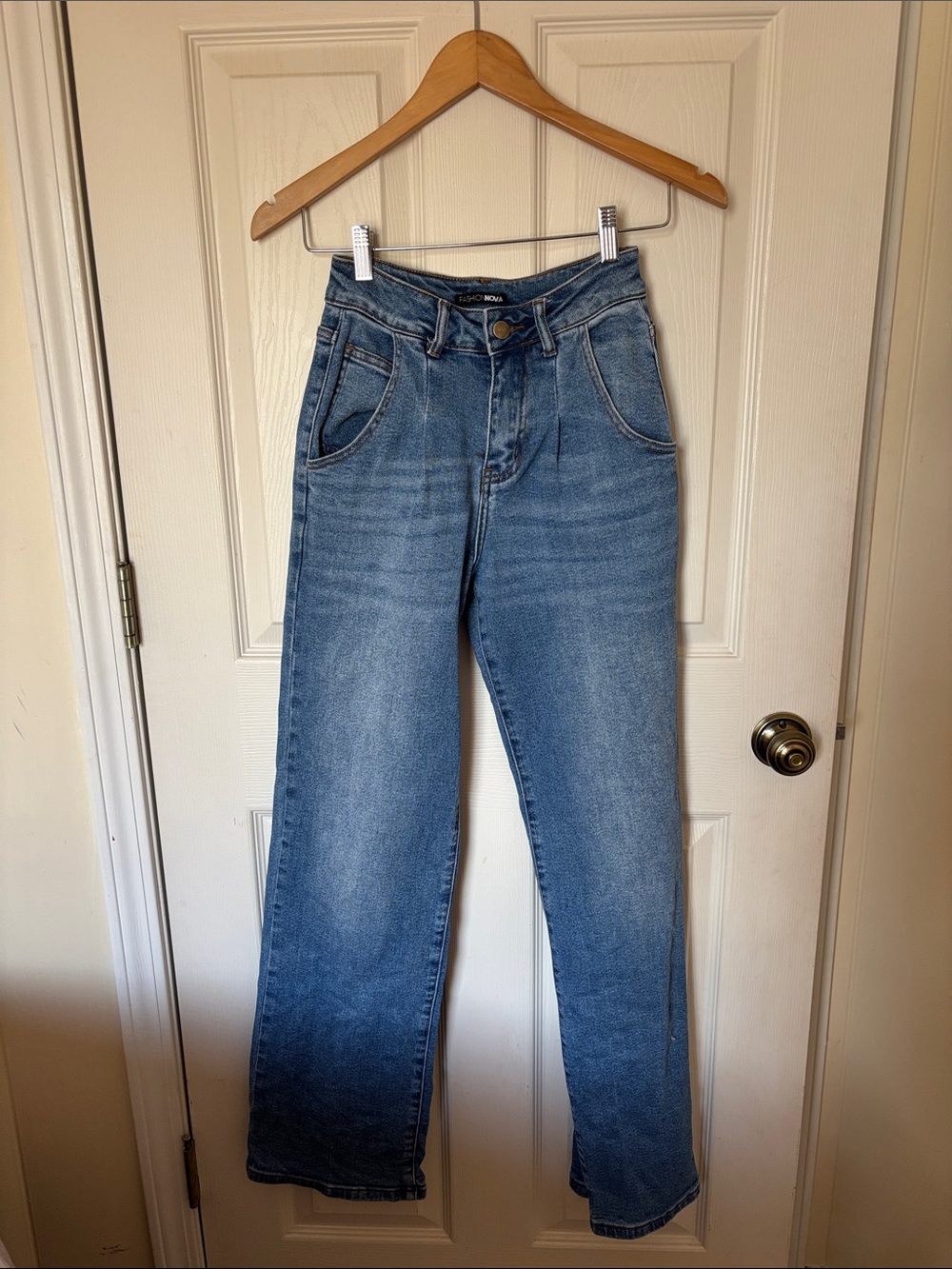 Fashion Nova High-Rise Straight Leg Jeans in Blue Wash